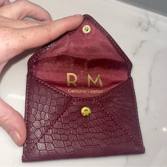 NWOT Rachel Miriam burgundy snakeskin genuine leather card holder - Picture 8 of 14